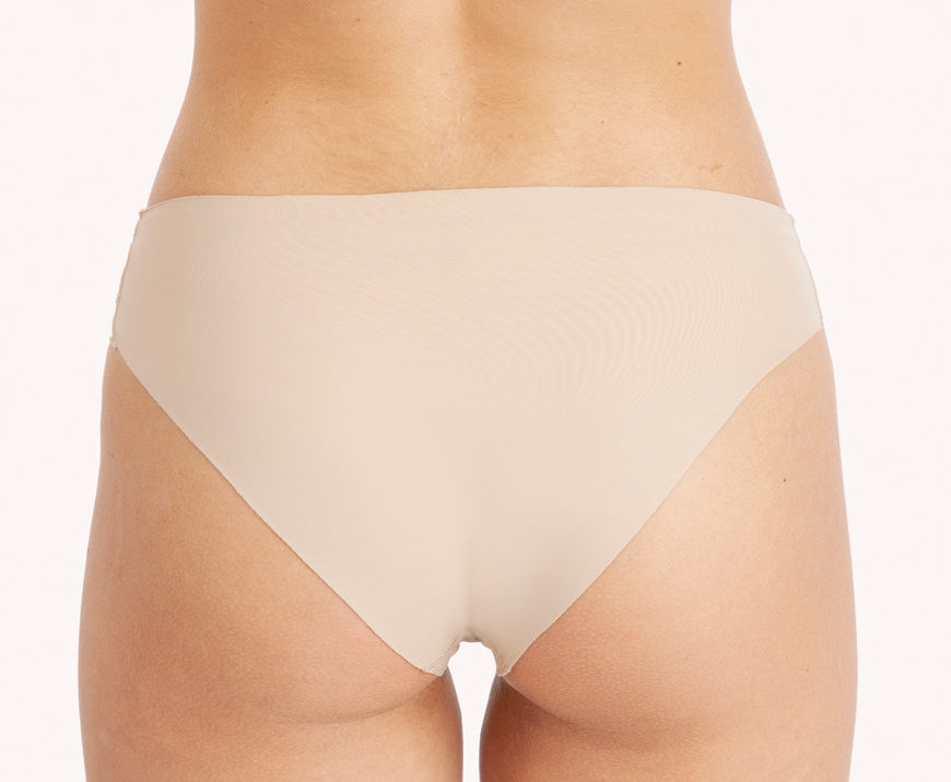 Besiūlės apatinės kelnaitės