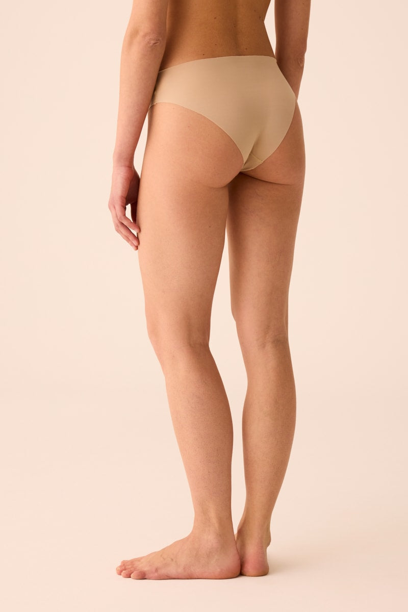 Besiūlės apatinės kelnaitės