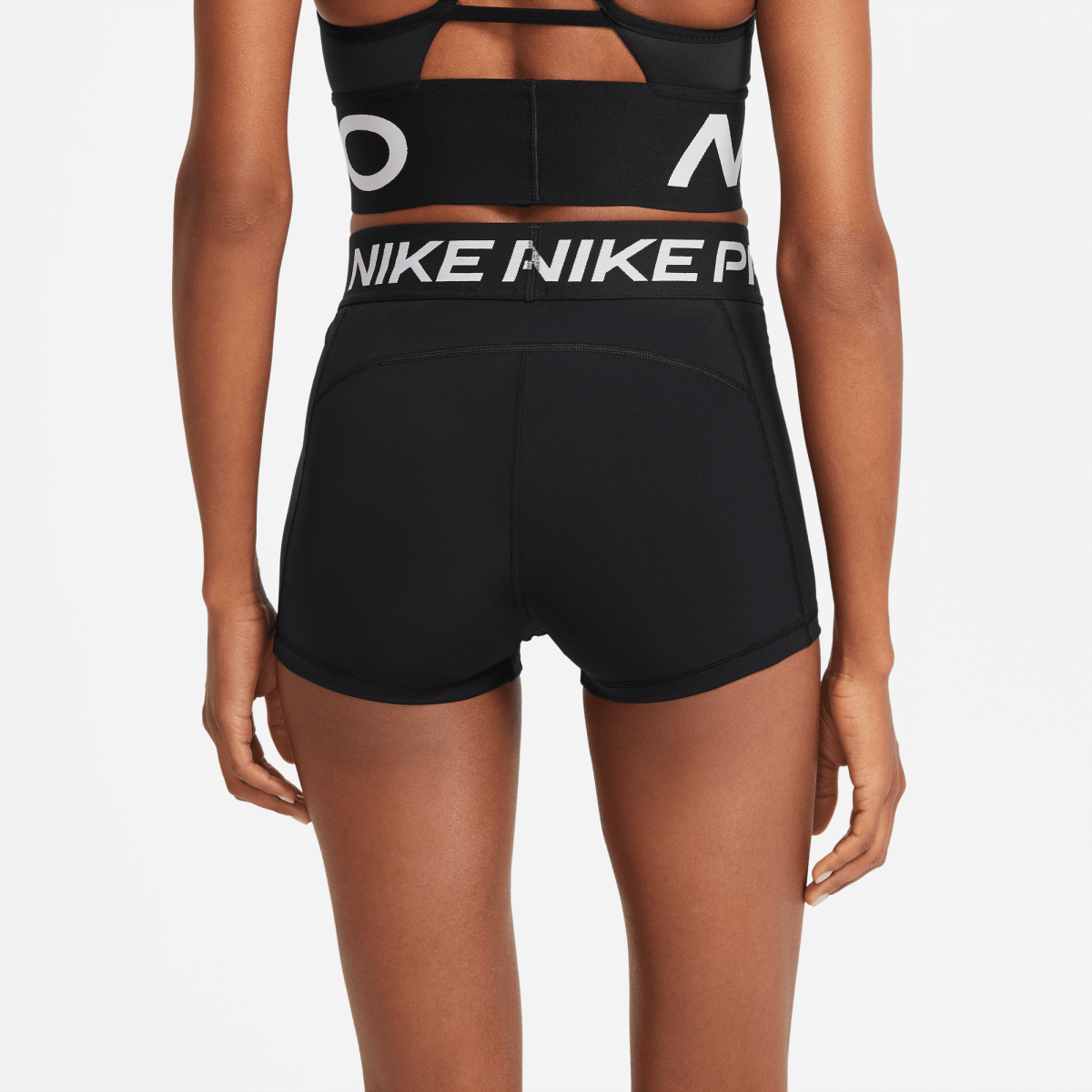 Aptempti šortai Nike