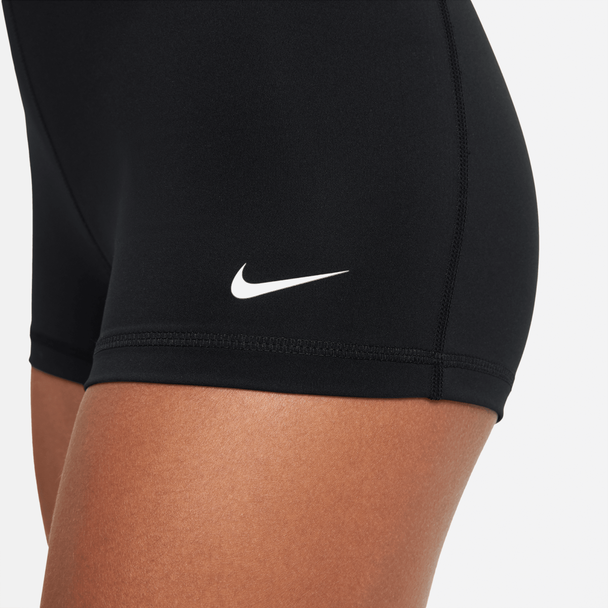Aptempti šortai Nike