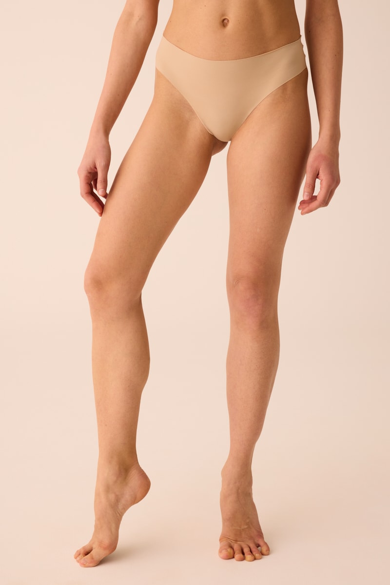 Besiūlės apatinės kelnaitės